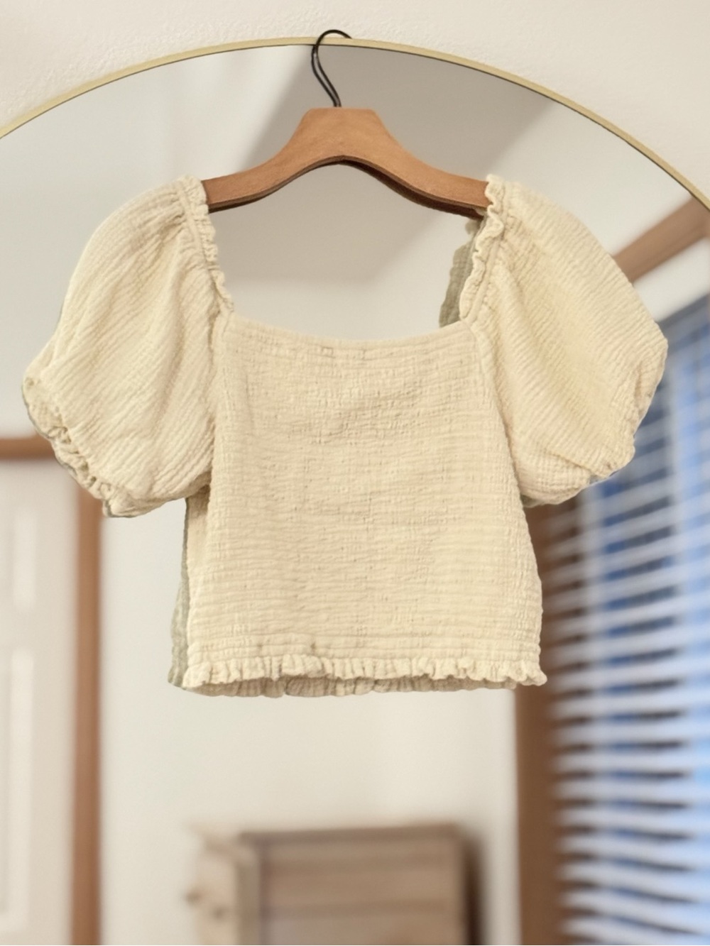 Gauze Cotton Smocked Top (S/M) - Picture 4 of 8